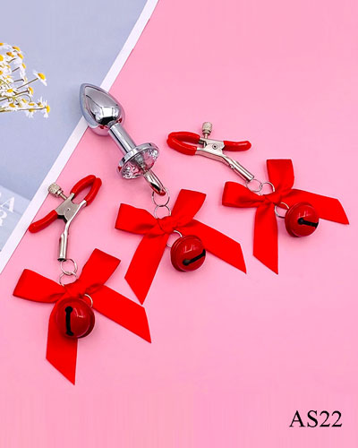 Combo đồ chơi tình yêu kẹp vú và sextoy hậu môn xinh xắn