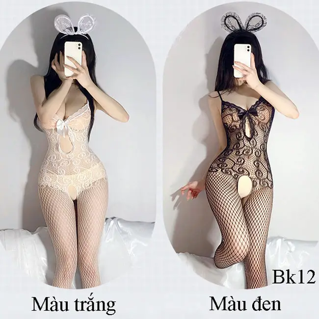 Có 2 màu đen và trắng