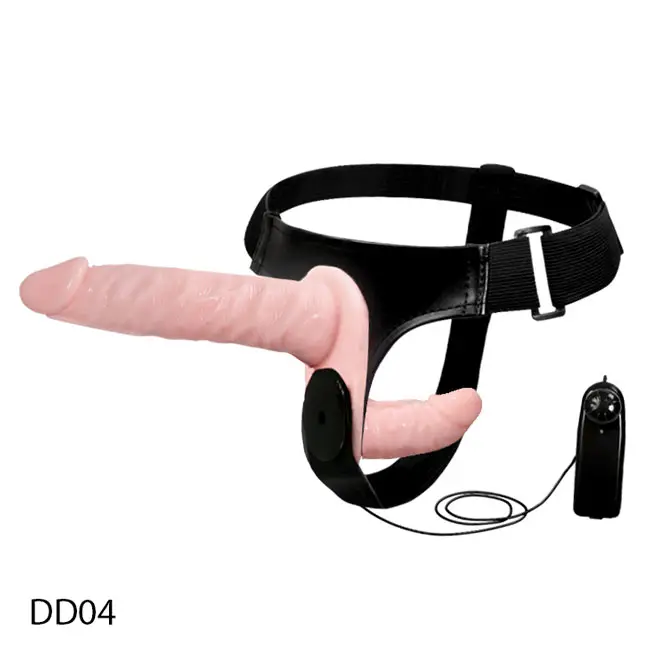 Cu giả 2 đầu hỗ trợ đắc lực cho cặp đôi lesbian