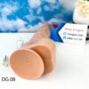 bản chất đế dán tường là nó hít chân không trên bề mặt trơn nhẵn sạch